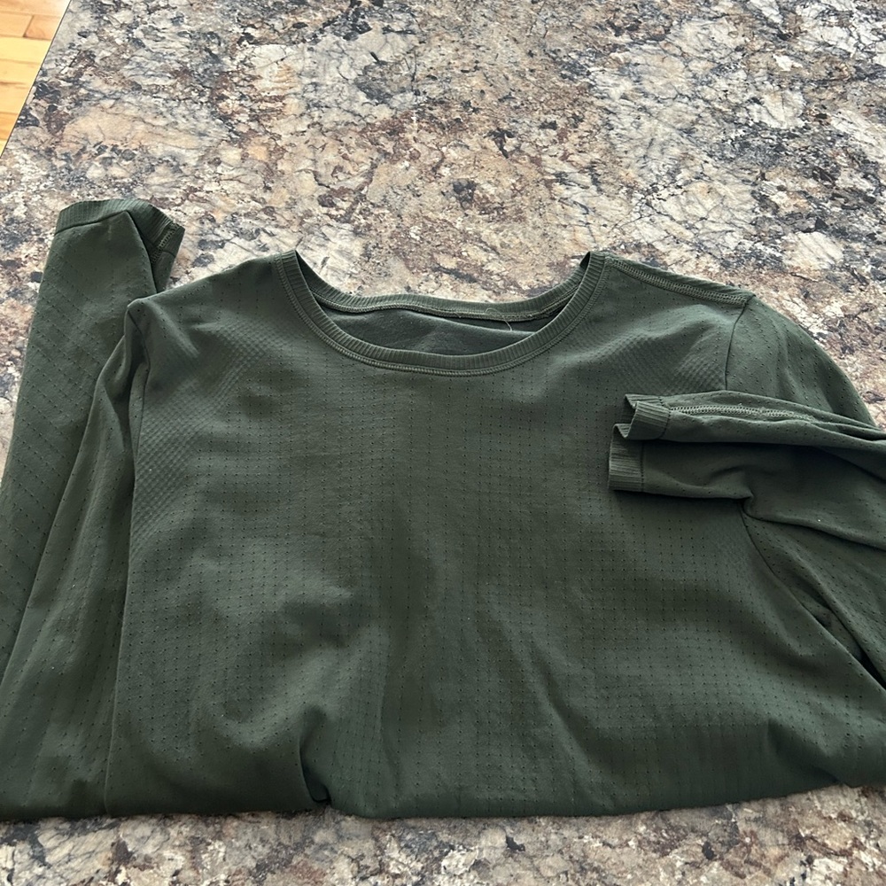 Athleta Deep Green Long Sleeve Women's Tee